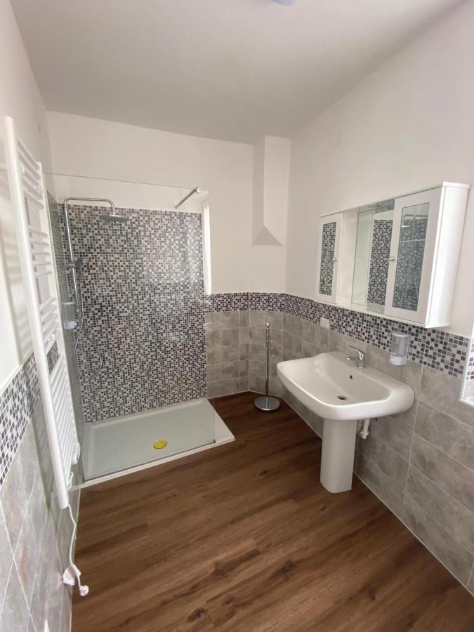 B&B Del Corso Castano Primo Luaran gambar