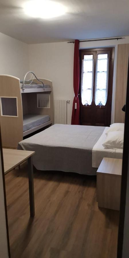 B&B Del Corso Castano Primo Luaran gambar