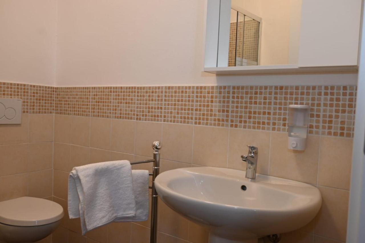 B&B Del Corso Castano Primo Luaran gambar
